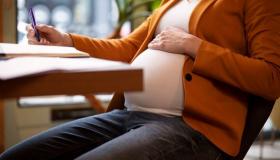 С 1 сентября пособие по беременности и родам для карельских студенток будет увеличено до размера прожиточного минимума